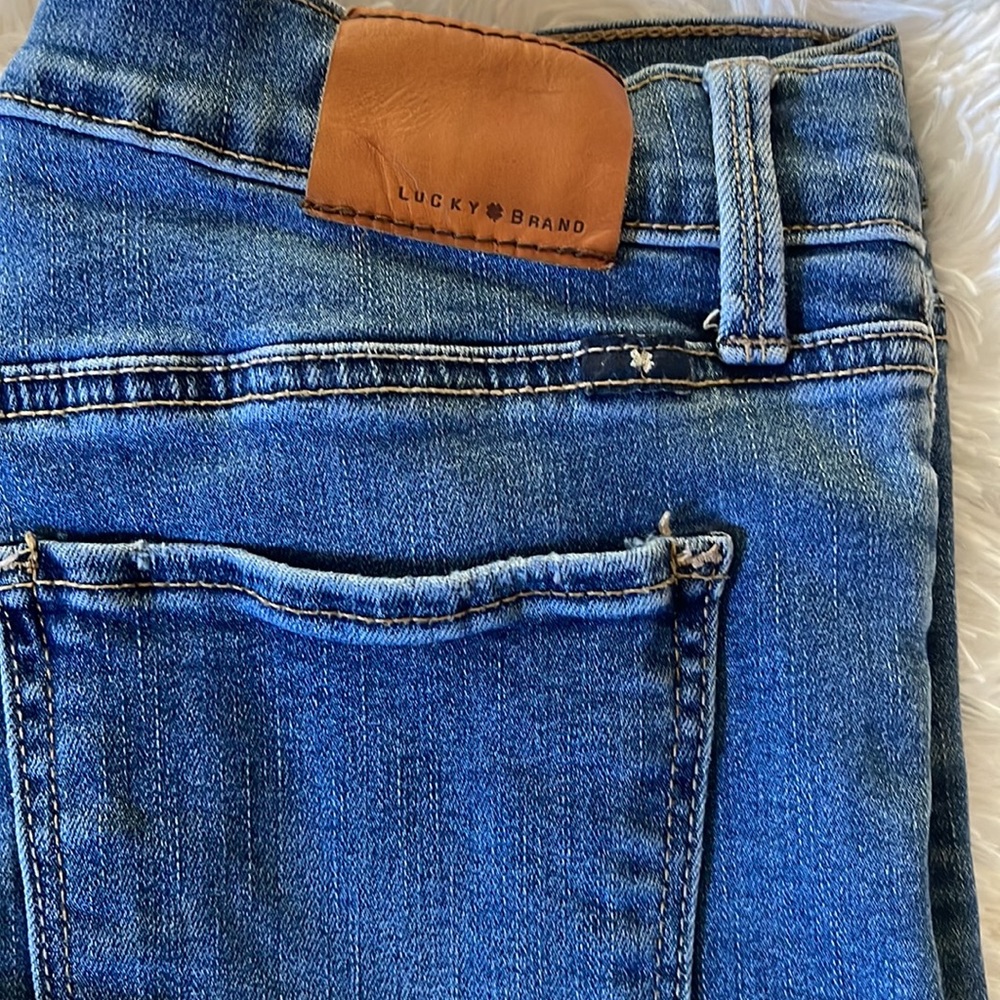 Lucky Brand Jeans - Picture 2 of 5